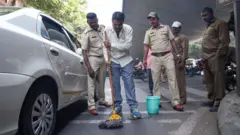 પ્રતીકાત્મક તસવીર