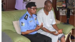 Zubairu Muazu na Nna Kayode Johnson