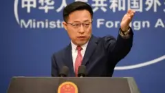 တရုတ် နိုင်ငံခြားရေးဝန်ကြီးဌာန ပြောရေးဆိုခွင့်ရှိသူ ကျောက်လိကျင်း Lijian Zhaoပုံအတုတင်တာကနေ ၂နိုင်ငံဆက်ဆံရေး ဆိုးရွားတာတွေဖြစ်လာ