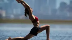 சூரிய நமஸ்காரம்