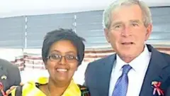 ዶ/ር እልታ ከቀድሞው የአሜሪካ ፕሬዝዳንት ጆርጅ ቡሽ ጋር