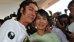 Kim Aris et sa mère, Aung San Suu Kyi