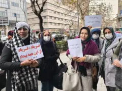 «تجمع بازنشستگان فرهنگی - «علیرغم پیامک تهدیدتان برای حضور در تجمع، همه ما از سراسر ایران آمدیم
