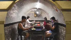 คุณเคยลองทานหม้อไฟในถ้ำไหม ?