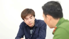 Công an làm việc với ca sĩ Chi Dân