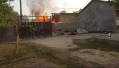 Кыргызстандын чек ара кызматы жарандык инфраструктуралык объектилер тажик ракеталык комплекстеринен аткыланганы кабарлаган 