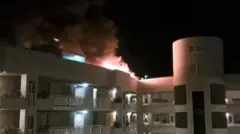ヘリコプターが激突したホテル屋根