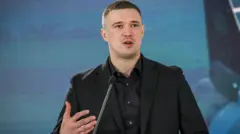 Михаило Федоров је неколико месеци био министар одбране када је изненада смењен одлуком председник Украјине Владимира Зеленског, што је изазвало талас масовних протеста