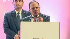 इतिहास आपल्याला आव्हान देतो, असं राष्ट्रीय सुरक्षा सल्लागार (एनएसए) अजित डोभाल यांनी एका कार्यक्रमात म्हटलं.