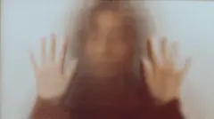 Домашнее насилие - иллюстрация