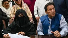 இம்ரான் கான்