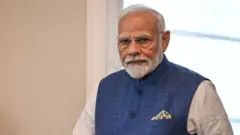 नरेंद्र मोदी
