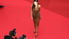 Bella Hadid no tapete vermelho