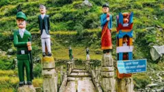 काठका पुलमा मूर्ति