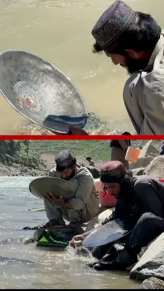 تصویر شماری از زرشویان در کنار یک رودخانه.