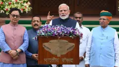 नरेंद्र मोदी