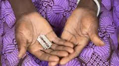 Onye ji nhe a kpọrọ 'blade' n'aka .