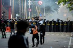 teka-teki-orang-hilang-dalam-demo-agustus-dan-dugaan-teror-aparat-tolong-bantu-temukan-anak-saya