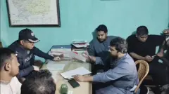 থানায় এনসিপি নেতারা