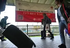 Люди з чемоданами 