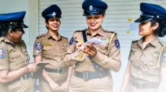 ජාතික පොලිස් කොමිෂන් සභාව වහාම ක්‍රියාත්මක වන පරිදි නියෝජ්‍ය පොලිස්පතිවරුන් ඇතුළු ජ්‍යෙෂ්ඨ පොලිස් නිලධාරින් 54 දෙනෙකුට ස්ථාන මාරුවීම් ලබා දී අත්තේ ජ්‍යෙෂ්ඨ නිලධාරිනියන් පිරිසකට ද නව වගකීම් පවරමිනි.