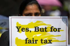 2024 ජනවාරි පළමු දින හෝ ඊට පසු වයස අවුරුදු 18ට එළඹෙන සියලු තැනැත්තන් ආදායම් බදු දෙපාර්තමේන්තුවේ බදු ලිපිගොනු විවෘත කළ යුතු බවට ජනාධිපති රනිල් වික්‍රමසිංහ විසින් නිකුත් කළ ගැසට් නිවේදනයකින් ප්‍රකාශ කෙරෙයි.  