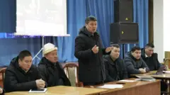 Министрлер кабинетинин төрагасы Бакыт Төрөбаев 2-январда Жалал-Абад облусунда заводдун кызматкерлери менен жолукту