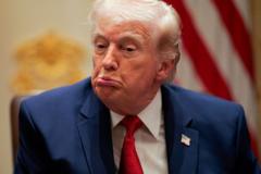 Trump volta atrás em taxa de 20% sobre carga de navios no Estreito de Ormuz