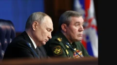 Pirezidaantii Raashiyaa Vilaadmiir Puutiin, fi hogganaa waliigalaa humna waraanaa Federeeshinii Raashiyaa Vaalerii Geeraasimoov