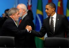 Lula cumprimenta Obama em reunião em 2009