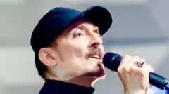 د افغانستان نامتو سندرغاړی فرهاد دریا
