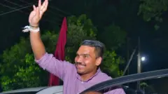 මුදල් විශුද්ධිකරණය වැළැක්වීමේ පනත යටතේ වරදක් කළේ යැයි සඳහන් කරමින් පාර්ලිමේන්තු මන්ත්‍රී නාමල් රාජපක්ෂ ඇතුළු සැකකරුවන් පිරිසකට අදාළව ගත යුතු ක්‍රියාමාර්ග පිළිබඳව නීතිපති උපදෙස් විමසීමට කටයුතු කර ඇතැයි අපරාධ පරීක්ෂණ දෙපාර්තමේන්තුව අද (පෙබරවාරි 13 වැනිදා) කොළඹ මහේස්ත්‍රාත් අධිකරණයට දැනුම් දුන්නේ ය.