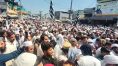 مولانا ادریس، احتجاج