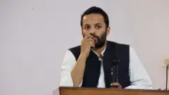 ప్రొఫెసర్ అలీఖాన్ మహమూదాబాద్ 