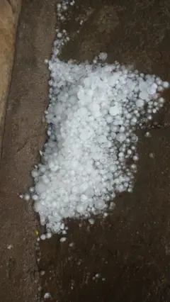 వడగళ్లు 