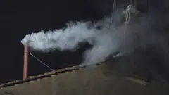 Fumaça branca na chaminé do Vaticano em 2013