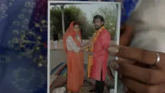 दीनदयाल और मनीषा का कहना है कि वो अपनी सुरक्षा को लेकर चिंतित हैं 