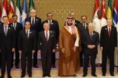 Cumhurbaşkanı Recep Tayyip Erdoğan ile Suriye Devlet Başkanı Beşar Esad bir yıl aranın ardından aynı fotoğraf karesinde yer almıştı. 