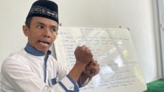 kisah-pengajar-al-quran-bagi-penyandang-tuli-di-pamekasan-senyum-mereka-tidak-bisa-ditukar-dengan-rupiah