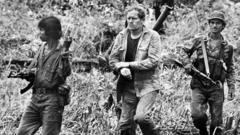 Imagem do ex-fuzileiro naval Eugene Hasenfus capturado na Nicarágua revelou complô da CIA