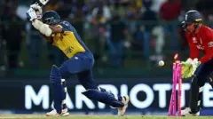 டி20 உலகக் கோப்பை, இங்கிலாந்து - இலங்கை, வில் ஜேக்ஸ் 