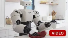 வீட்டு உதவி ரோபோ