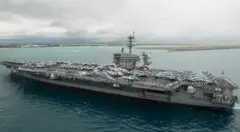 Doonii waraana Ameerikaa xiyyaarota baatu USS Tehudoow Roosvelt