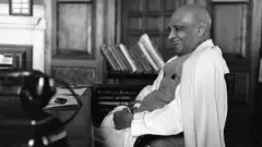 સરદાર@150, સરદાર વલ્લભભાઈ પટેલ, સરદાર પટેલ, નહેરુ, આઝાદી, રાષ્ટ્રીય સ્વયંસેવક સંઘ, ભારત, ગુજરાત, ગુજરાતી, બીબીસી ગુજરાતી, ન્યૂઝ અપડેટ