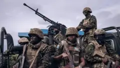 Abasirikare ba FARDC bari ku modoka yabo 