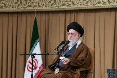 Hoggaamiyaha ruuxiga ah ee Iiran Ayatollah Ali Khamenei ka hadlay mowqifka dalka Iiraan eek u aadan wadahadal ay la galaan dalka maraykanka