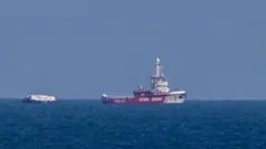 Ubwato bwa open arms ubona ari ku nkengera ya Gaza