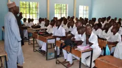 Awọn akẹkọọ ni yara ikawe