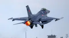 F 16
