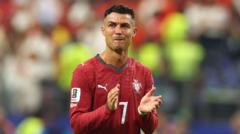 "Deambula por la cancha como un abuelo": las críticas a Cristiano Ronaldo tras la eliminación de Portugal del Mundial